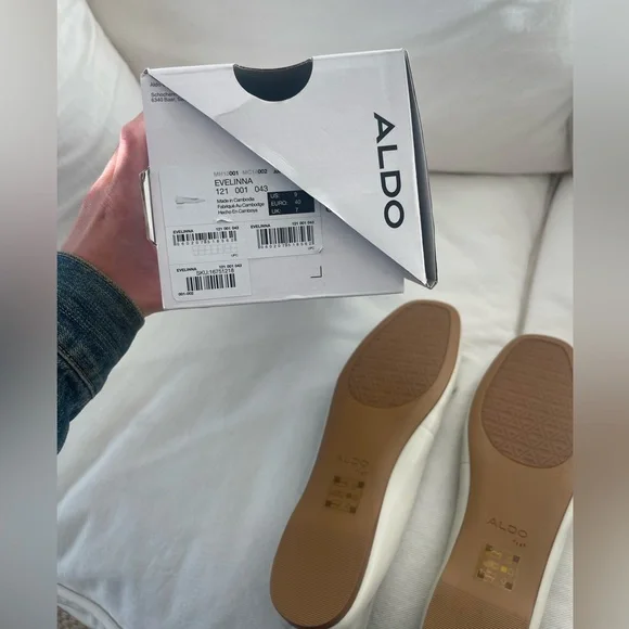 ALDO White Ballet Flats - never worn! - Picture 4 of 4
